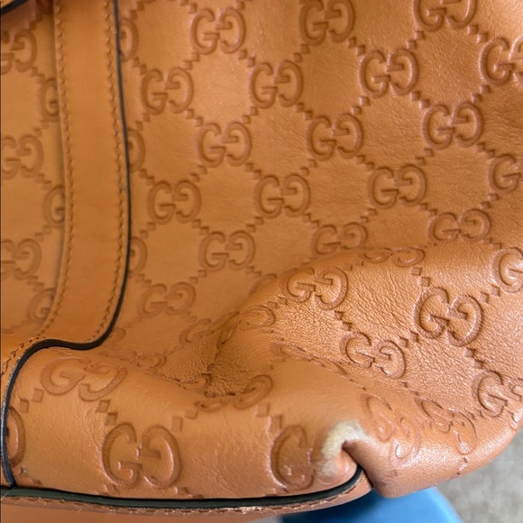 Gucci Tan Leather Logo Tote - Picture 11 of 16
